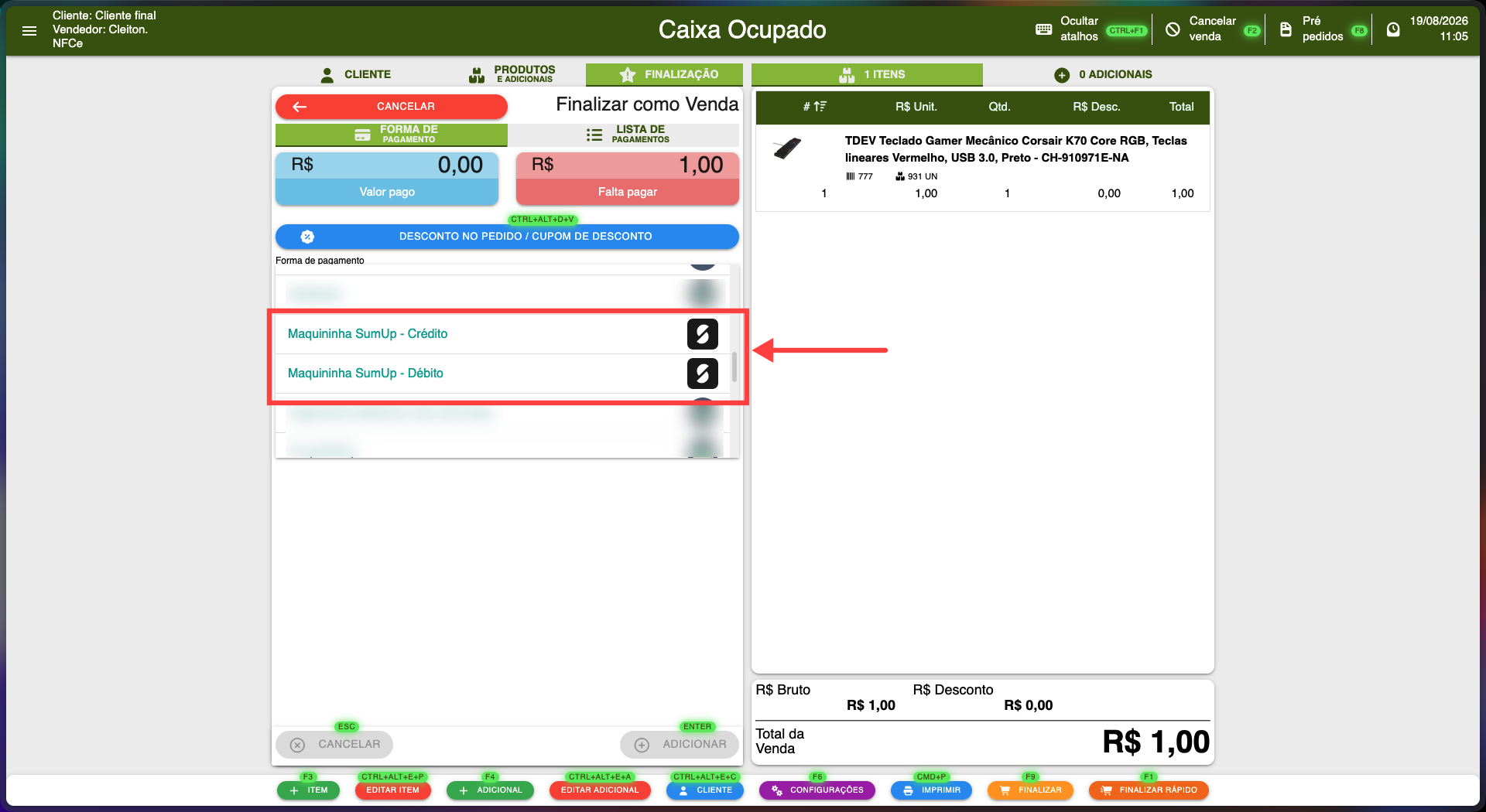 Tela de finalização da venda no SMB Online, mostrando as formas de pagamento Maquininha SumUp em Crédito e Débito para selecionar a cobrança