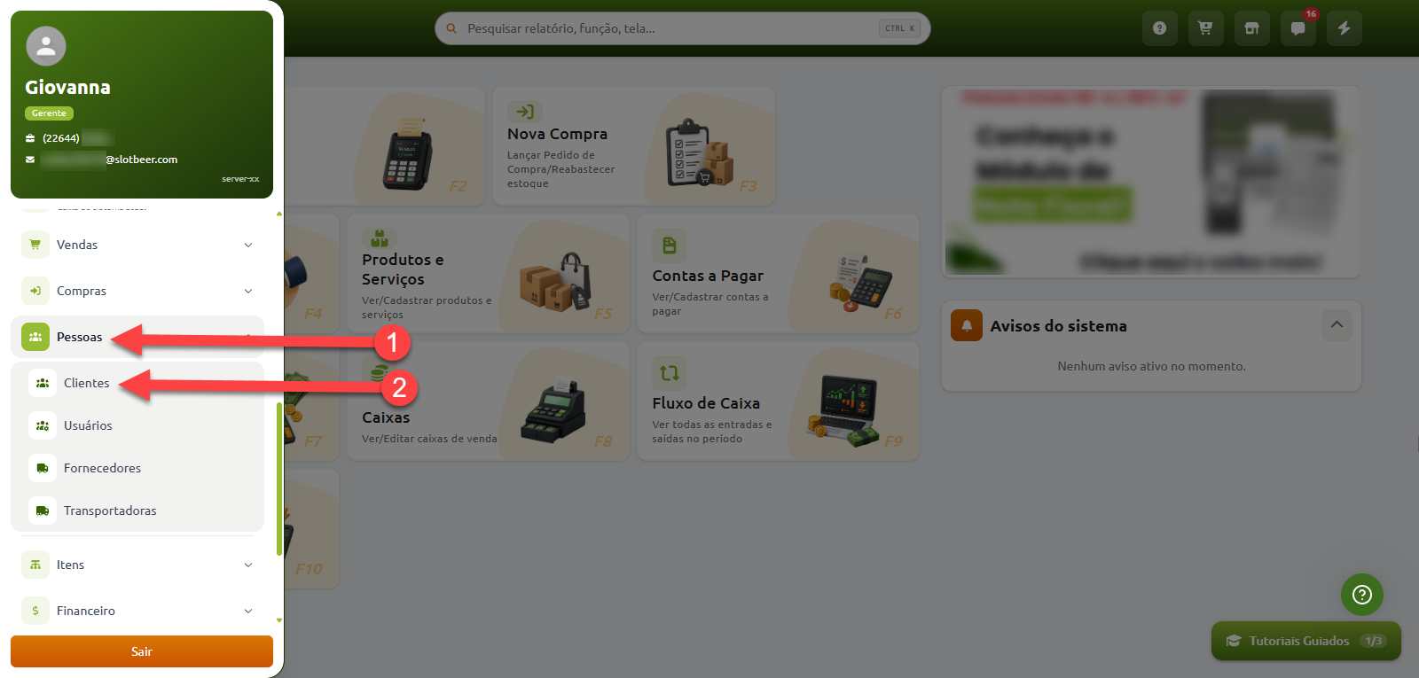 Tela inicial do sistema com o menu lateral aberto, indicando o caminho para acessar o cadastro ao selecionar primeiro a opção "Pessoas" e em seguida "Clientes".