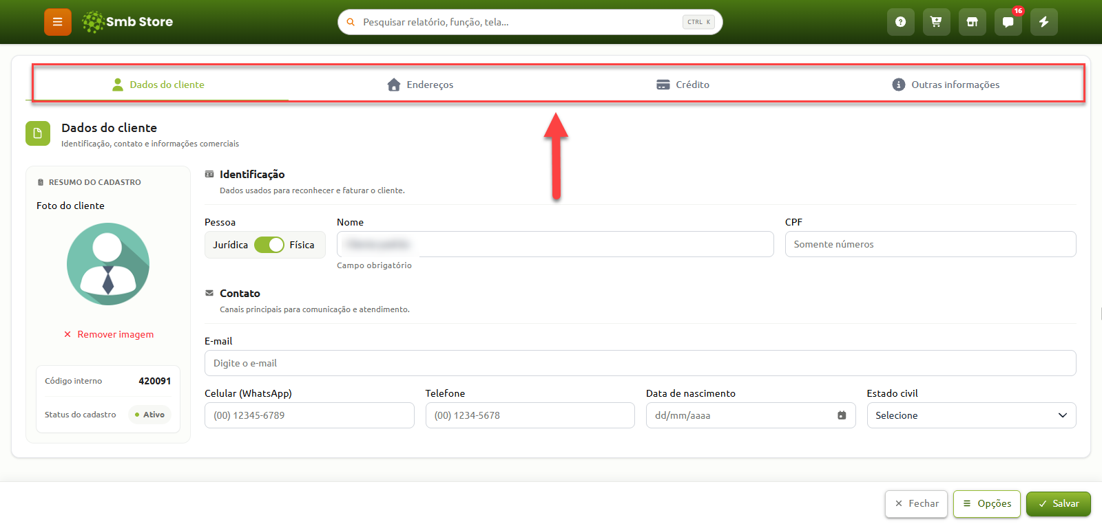 Tela de cadastro de cliente no sistema Smb Store, destacando as abas de navegação superiores: Dados do cliente, Endereços, Crédito e Outras informações.