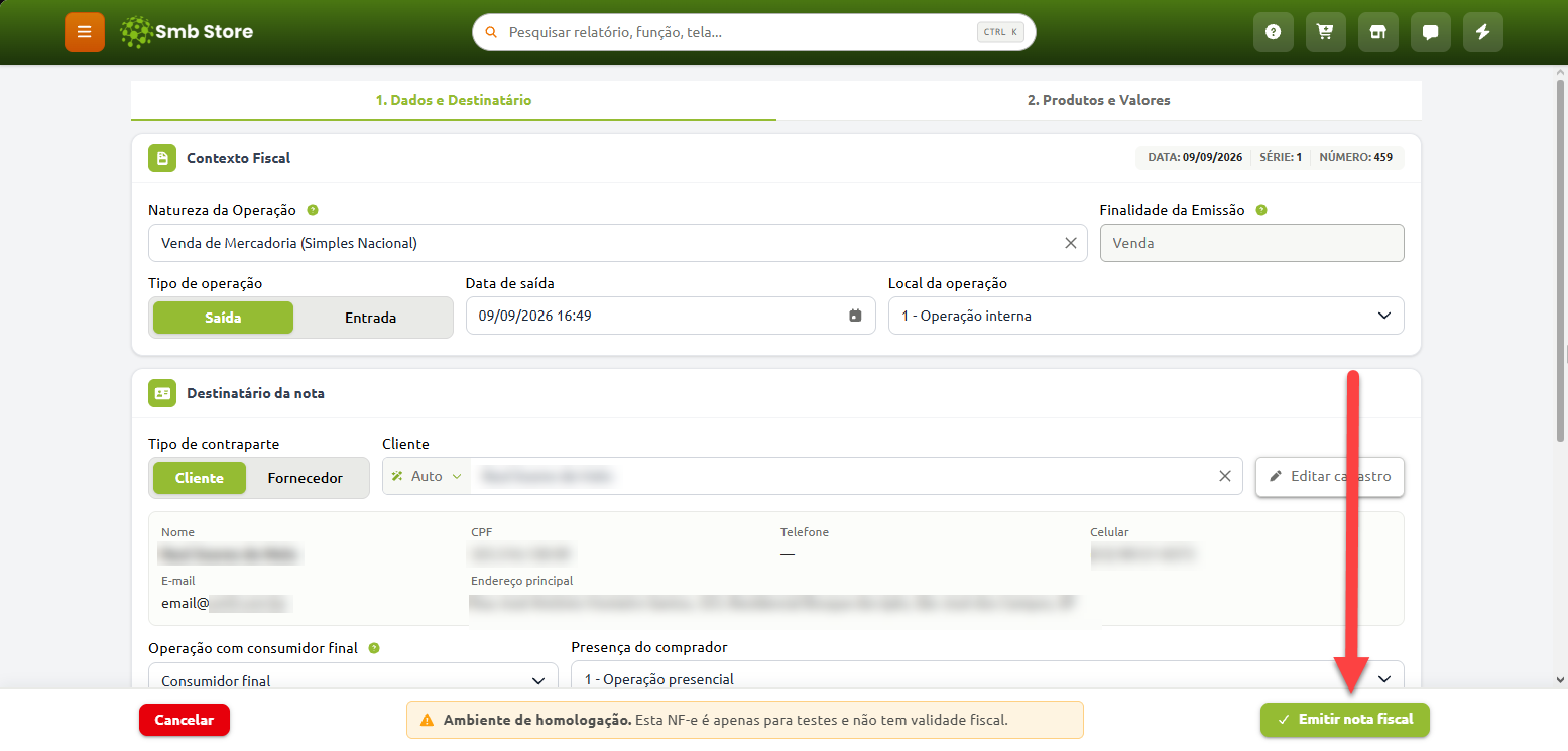 Tela de emissão de nota fiscal no sistema Smb Store, com os campos de contexto fiscal e destinatário preenchidos, destacando o botão para emitir a nota fiscal.