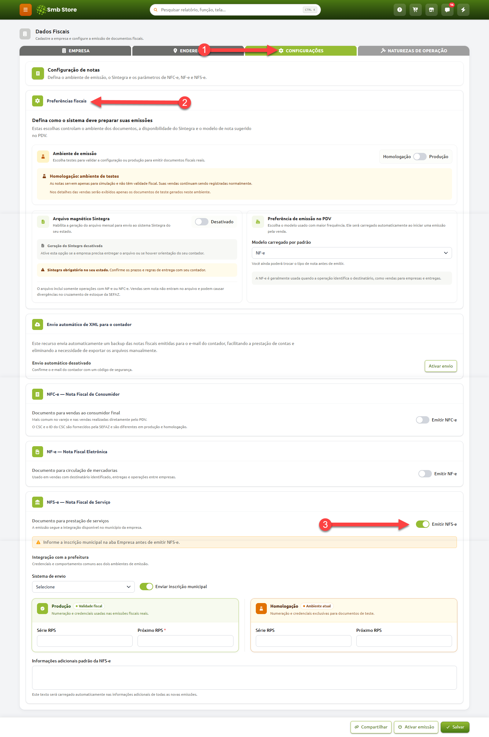 Tela de configurações de dados fiscais do sistema Smb Store, detalhando o passo a passo numerado: o passo 1 indica a aba "Configurações", o passo 2 aponta para a seção "Preferências fiscais", e o passo 3 destaca a ativação da opção "Emitir NFS-e", que exibe os campos de integração com a prefeitura e parâmetros de numeração para produção e homologação.