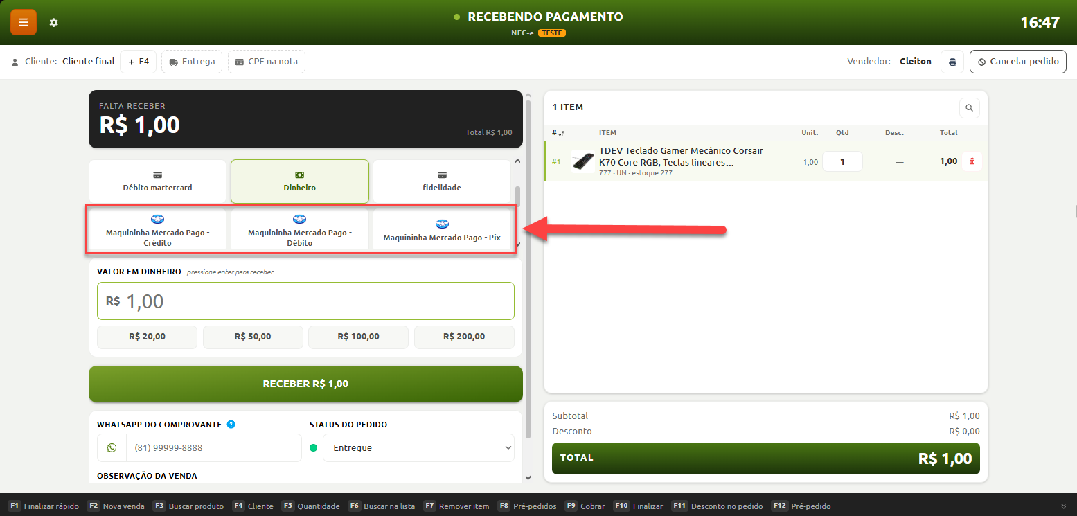 Tela de recebimento de pagamento no sistema de ponto de venda, destacando as opções de pagamento integradas da maquininha Mercado Pago para crédito, débito e Pix.