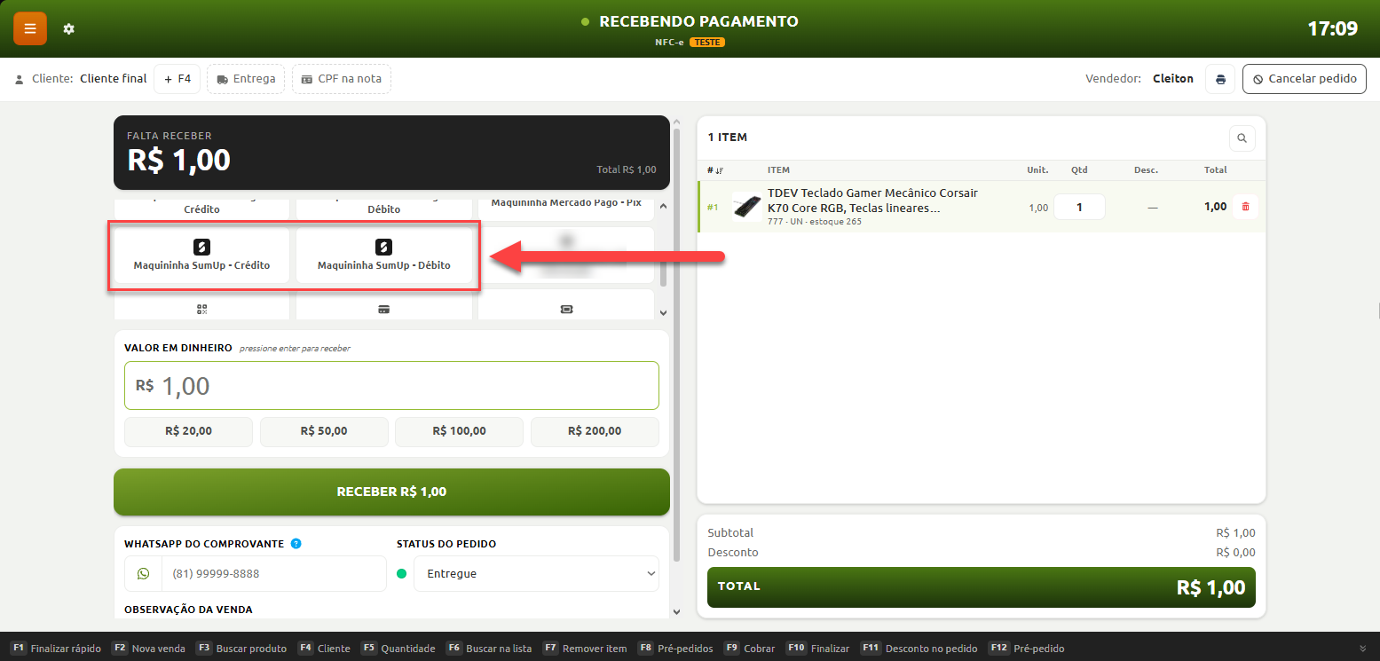 Tela de recebimento de pagamento no sistema de vendas exibindo os itens do pedido à direita e as opções de pagamento à esquerda, com destaque nas opções Maquininha SumUp - Crédito e Maquininha SumUp - Débito.