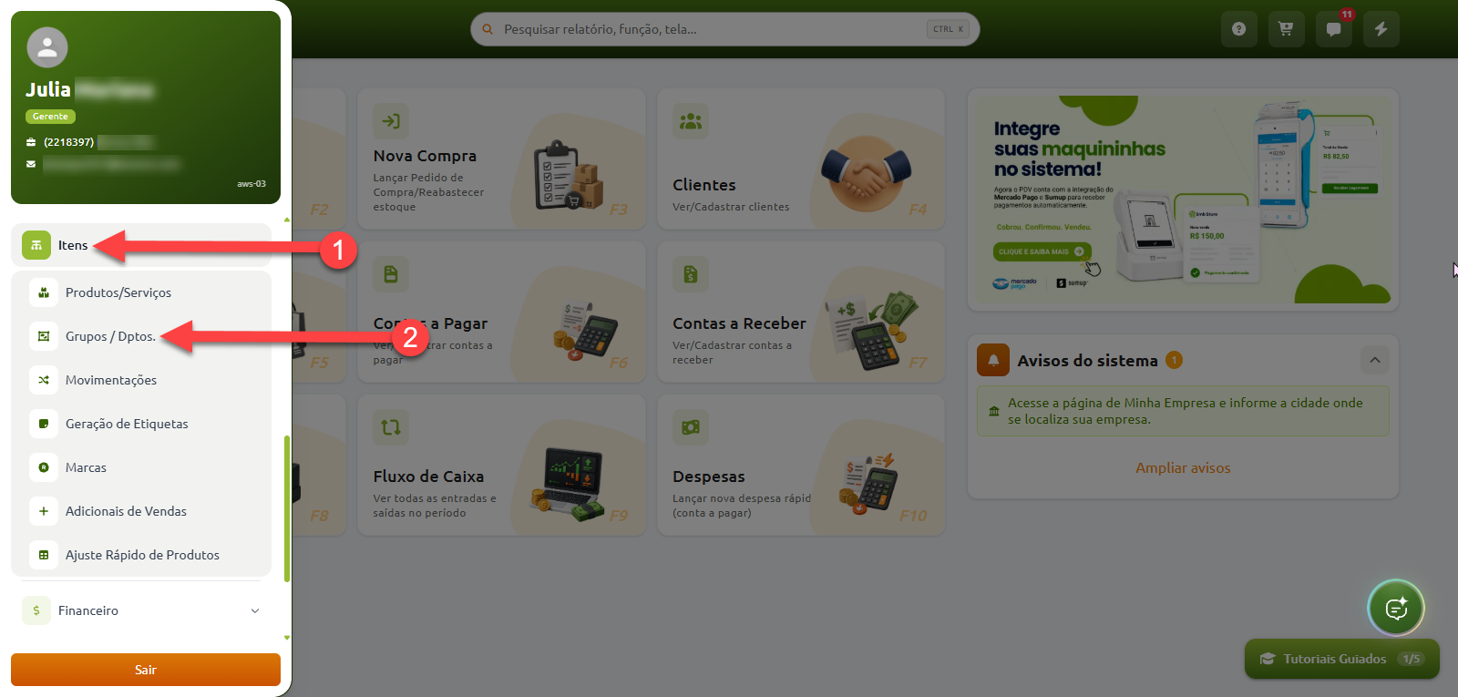 Painel de controle do sistema com instruções de navegação no menu lateral, indicando o acesso à seção "Itens" no passo 1 e a seleção da opção "Grupos / Dptos." no passo 2.