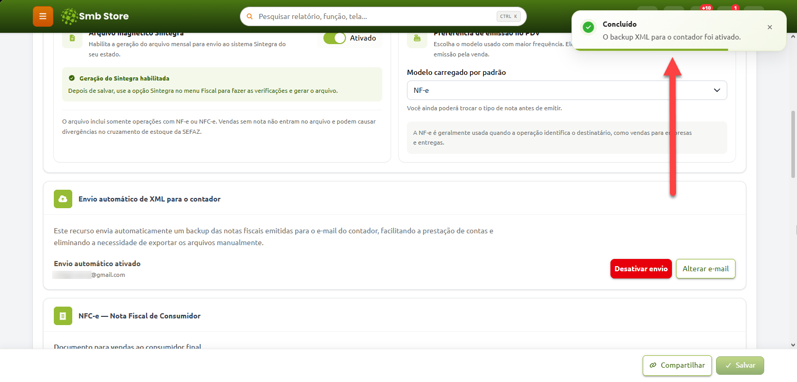 Tela de configurações fiscais do sistema Smb Store com o recurso de envio automático de XML para o contador ativado e notificação de confirmação no canto superior direito.
