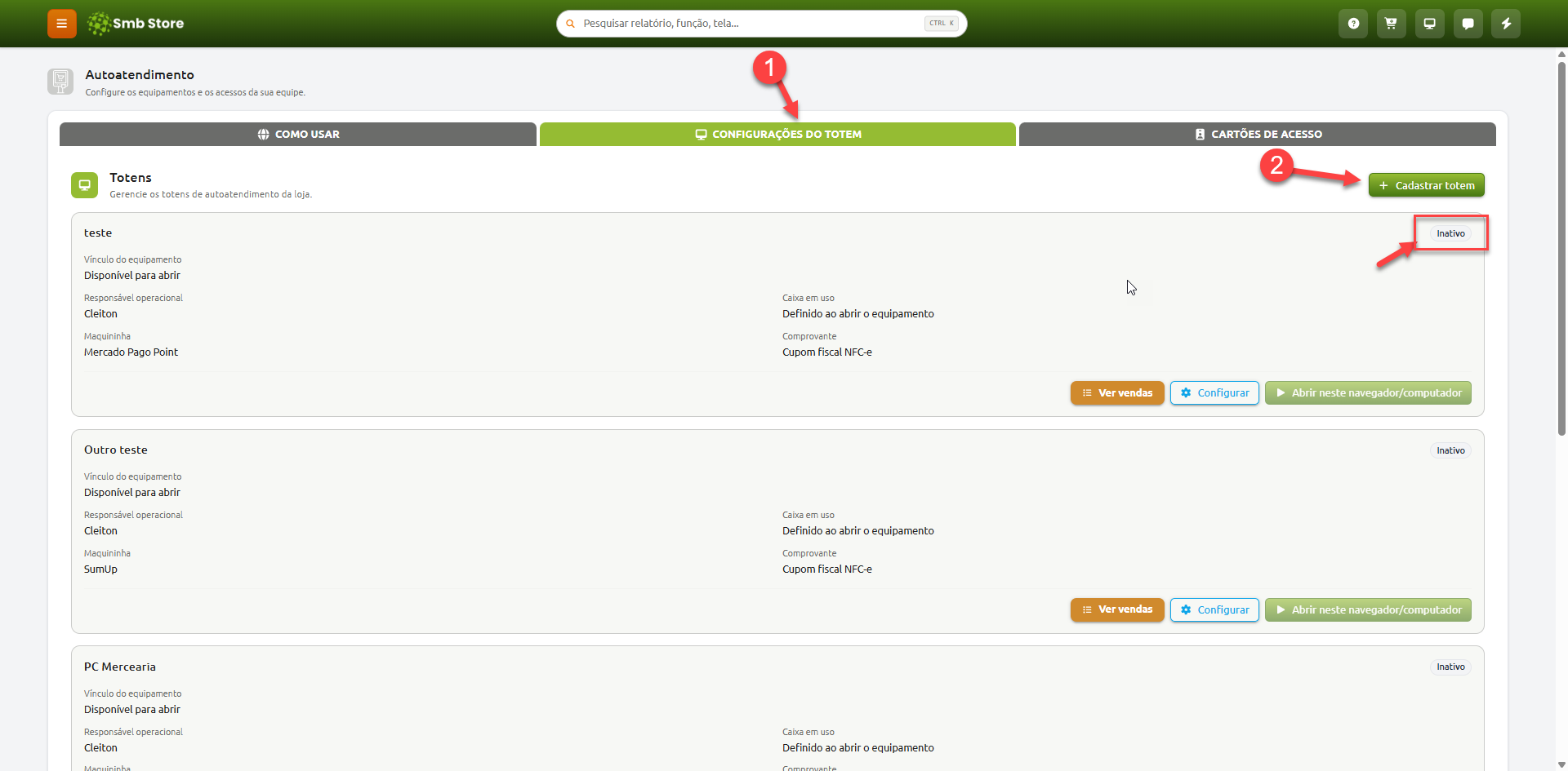 Tela de configurações de totens no sistema de autoatendimento, exibindo a lista de equipamentos cadastrados com status inativo, detalhes operacionais e o botão para cadastrar um novo totem.
