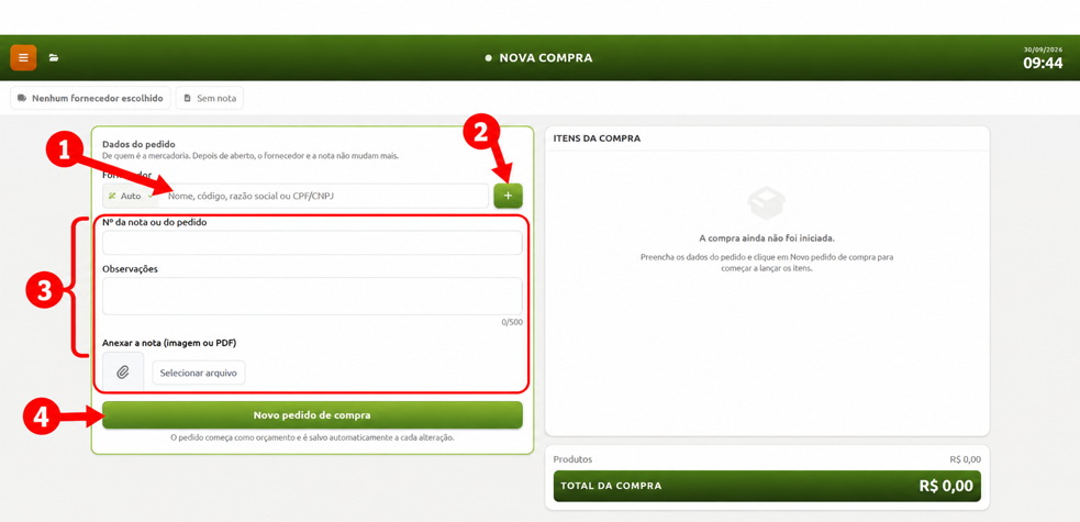 Tela de cadastro de nova compra, com passos numerados indicando o preenchimento do fornecedor, botão para adicionar novo cadastro, campos de número da nota, observações e anexo de arquivo, finalizando no botão para iniciar o novo pedido de compra.
