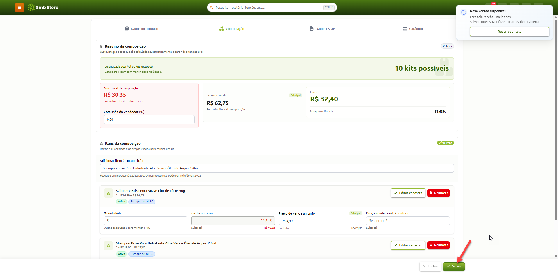Tela de composição de kit de produtos no Smb Store, exibindo o resumo financeiro, a quantidade de kits disponíveis em estoque e os itens adicionados, com uma seta vermelha indicando o botão Salvar.